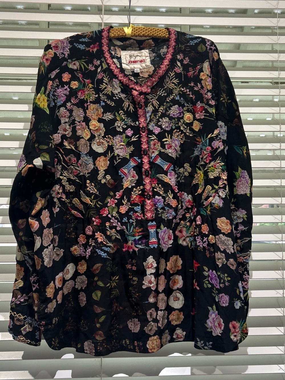 Johnny Was Bridgitte 100% Silk Black Floral Embroidered Relaxed Blouse - Picture 2 of 16
